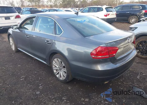 2012 Volkswagen Passat 2.5L Se из США, поврежденный, VIN 1VWBP7A38CC103933